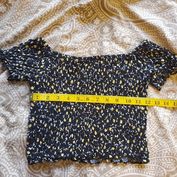 Topshop floral short sleeved crop top - Picture 3 of 5